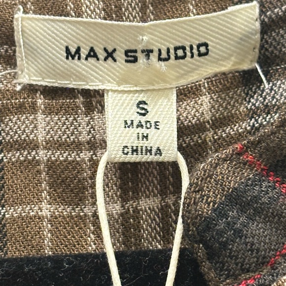 Max Studio NWT Brown plaid shirt dress with buttons and pockets, so comfy! - Picture 5 of 10